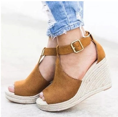 Straw wedge sandals